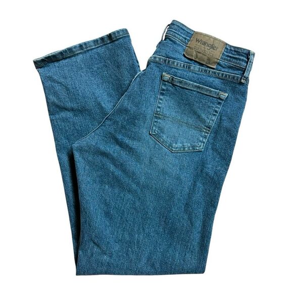 Wrangler Men’s Authentic Straight Leg Jeans 31 x 30  6 0462 - Picture 1 of 6